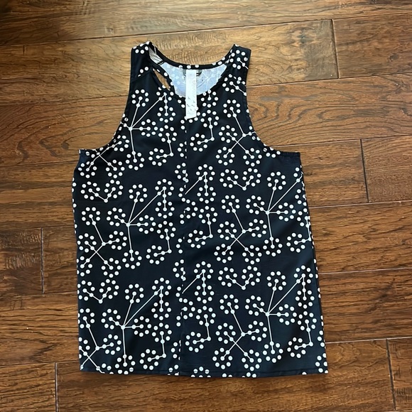 oiselle Tops - Oiselle Passport Tank 4 NWOT